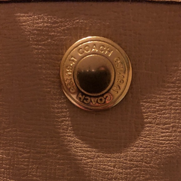 Coach Addison - Picture 3 of 3